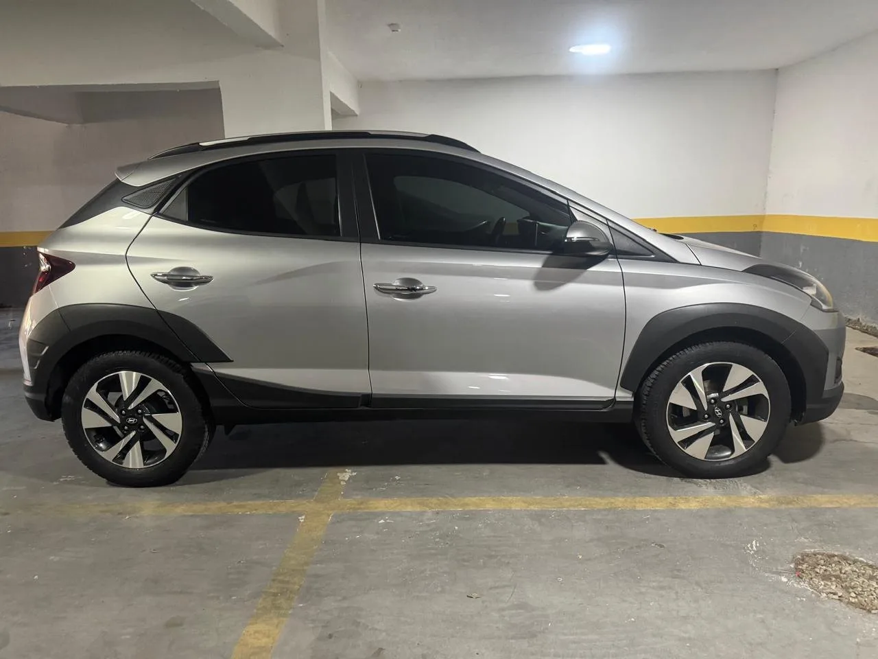 Hyundai HB20X Diamond 1.6 Flex 16V Aut. — foto 4