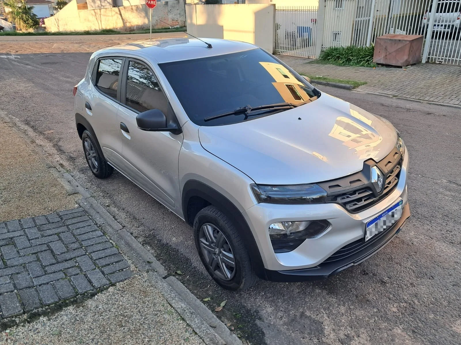 Renault KWID Zen 1.0 Flex 12V 5p Mec. — foto 2