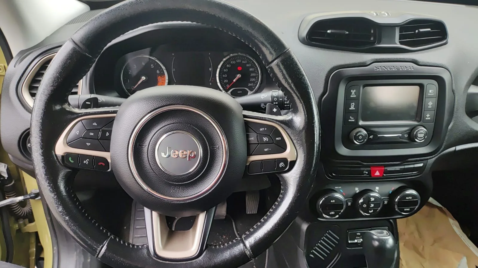 Jeep Renegade Longitude 1.8 4x2 Flex 16V Aut. — foto 6