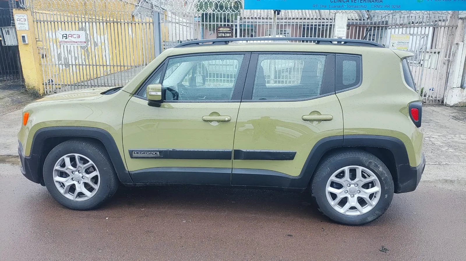 Jeep Renegade Longitude 1.8 4x2 Flex 16V Aut. — foto 4