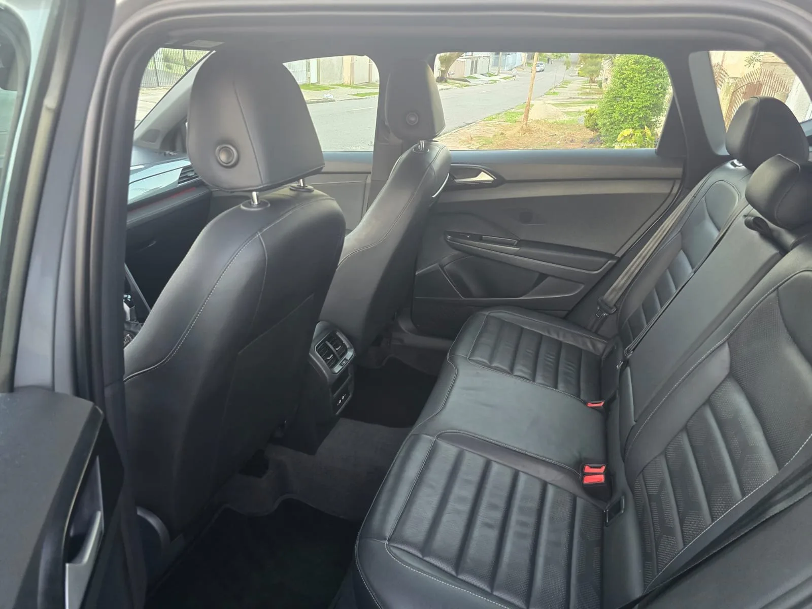 VW - VolksWagen TAOS Highline 1.4 250 TSI Flex Aut. — foto 6