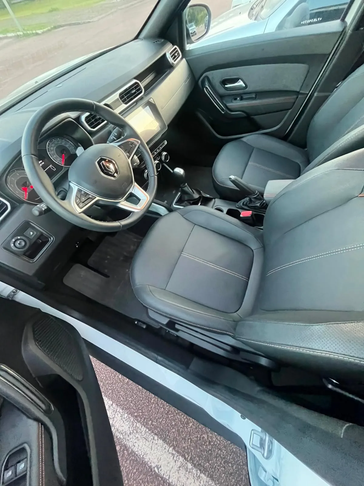 Renault DUSTER Iconic Plus 1.3 TB 16V Flex Aut. — foto 4