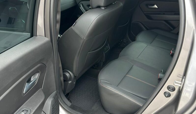 Renault Duster 1.3T Iconic 2026 com 3.400 km à venda completo